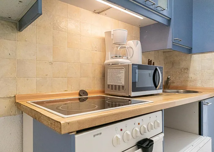 Close To Rennweg, Beautiful 2br With Wifi & Tv Apartment