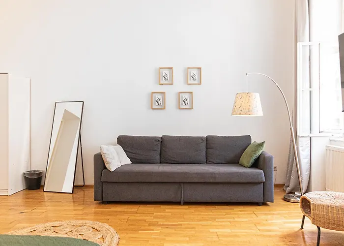 Close To Rennweg, Beautiful 2br With Wifi & Tv Vienna