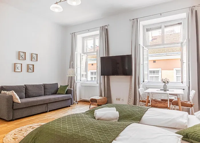 Close To Rennweg, Beautiful 2br With Wifi & Tv