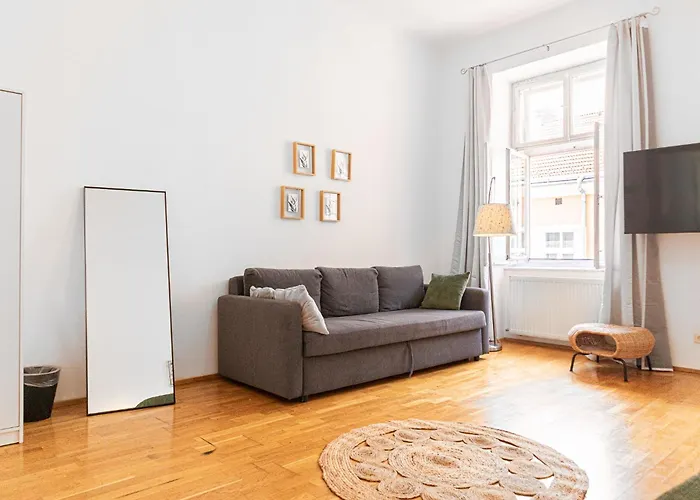 Close To Rennweg, Beautiful 2br With Wifi & Tv Apartment